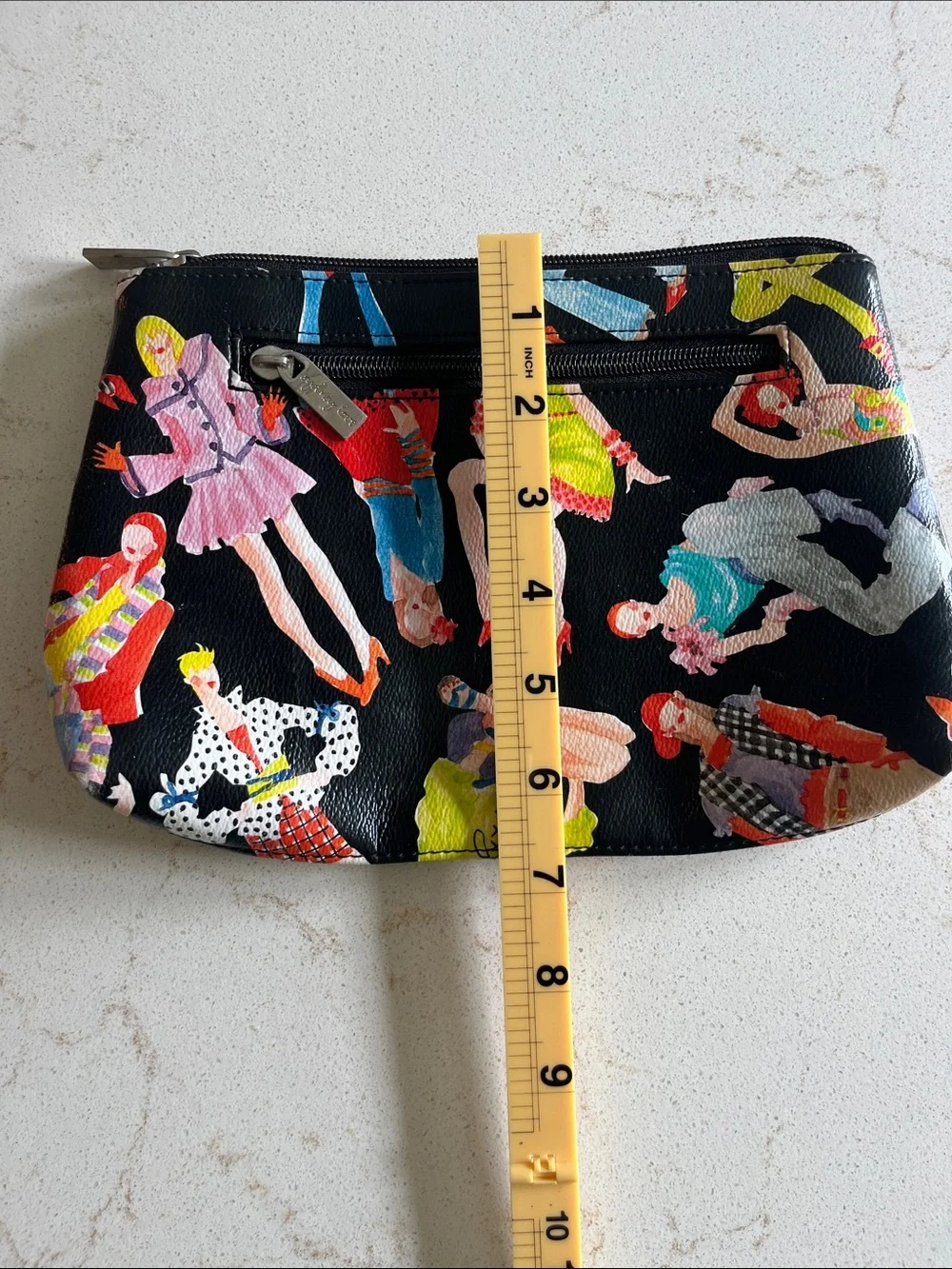 Sydney Love Black Multicolor Fashion-Figure Cosmetic Bag